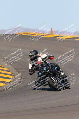 media/Oct-09-2022-SoCal Trackdays (Sun) [[95640aeeb6]]/Turns 9 and 10 (1050am)/